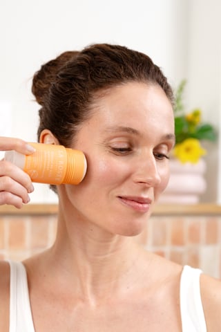 Organik Tatlı Badem Yağı İçeren Besleyici Stick Maske - 4